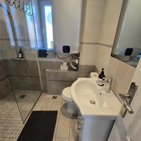 Apartment Le Familial - 6 Pers - Climatise - Proche Walibi *